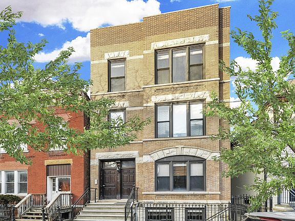 2nd image of 1416 W Superior St APT 3R