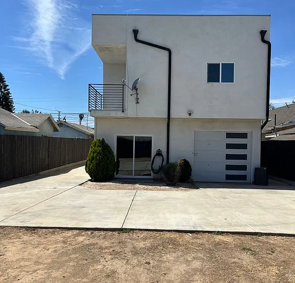 138 N Gage Ave E — Photo 1