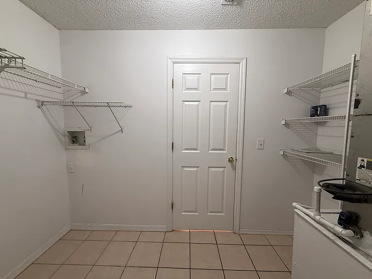 1574 Stefan Cole Ln — Photo 12
