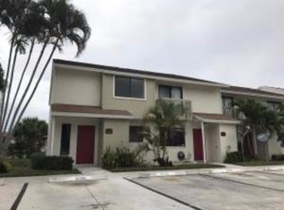 3106 Poolside Dr, Greenacres, FL 33463