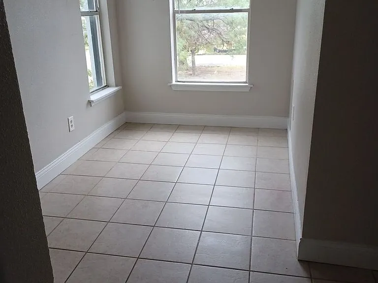 1217 S 3rd St — Photo 3