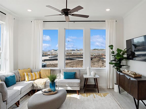 7th image of this home