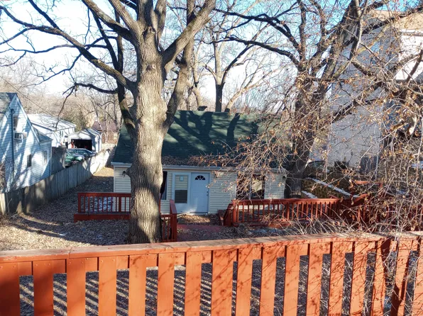 15 Hillcrest Ave, Fox Lake, IL 60020