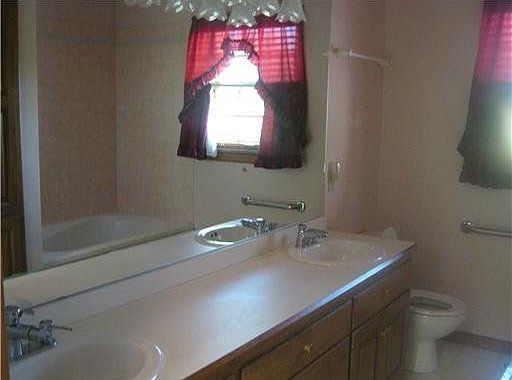 3rd image of 61550 Kingston Ct