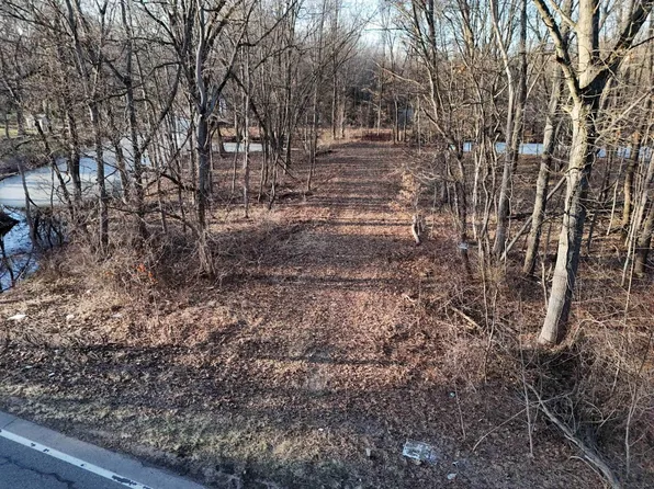 Redfield St, Edwardsburg, MI 49112