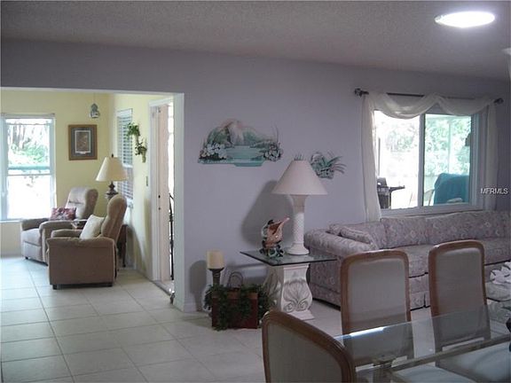 4th image of 2014 Heathfield Cir #0