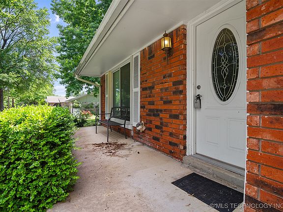 3rd image of 10402 S 200th East Ave
