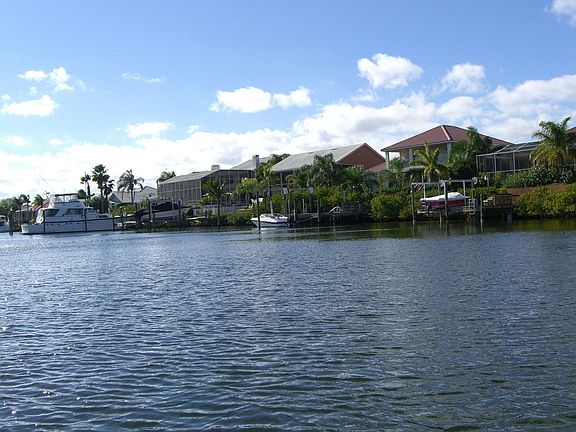 7 Minutes to Tampa Bay!