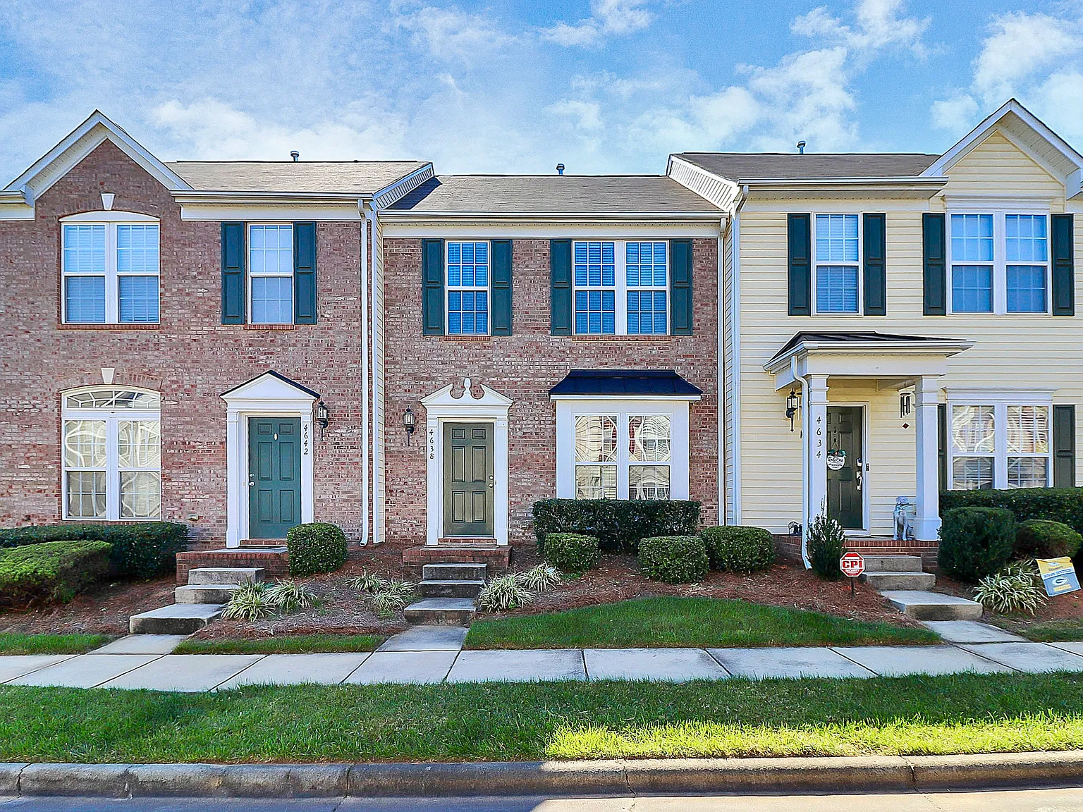 4638 Forestridge Commons Dr — Photo 1