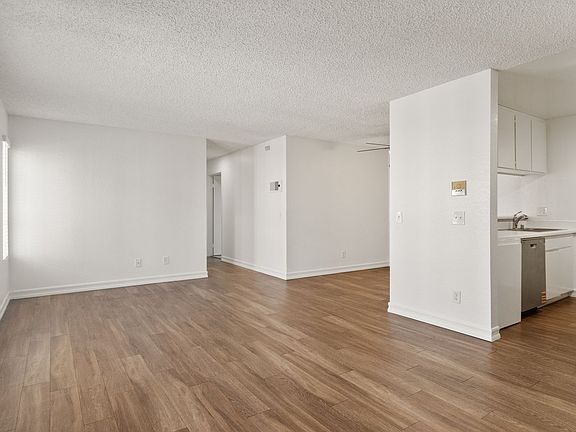 4th image of 4457 Temecula St #307