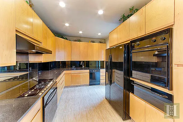 Rented by Halstead Real Estate | media 42