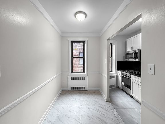 4th image of 1685 E 5th St APT 6K