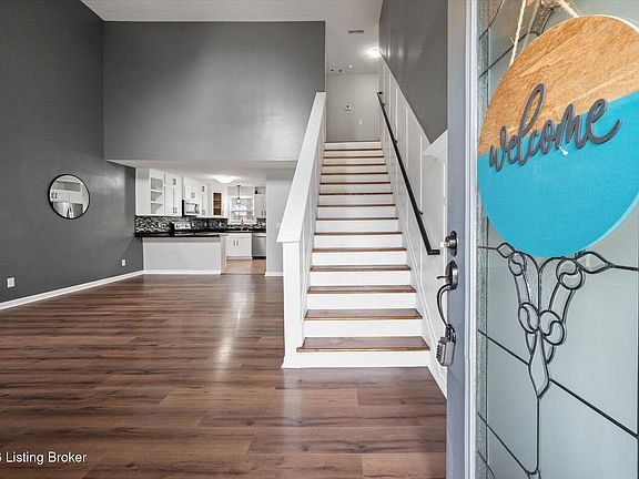 3rd image of 801 Hackney Ln