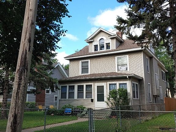 2nd image of 2614 Polk St NE