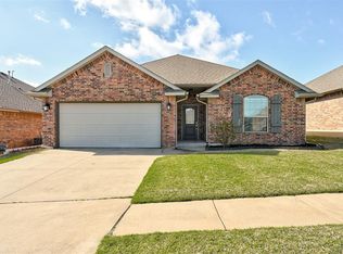 9424 NW 88th St, Yukon, OK 73099