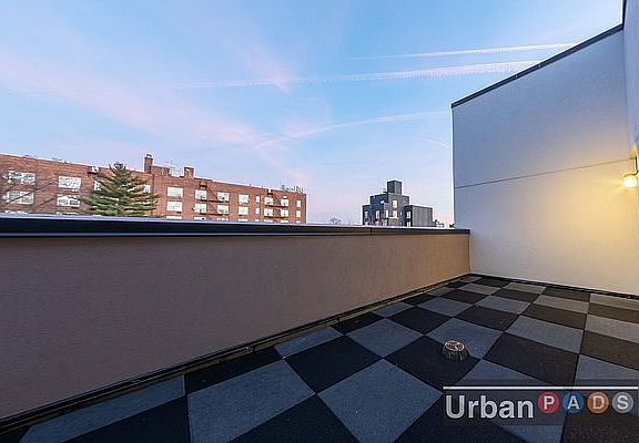 2nd image of 256 E 28th St #4F