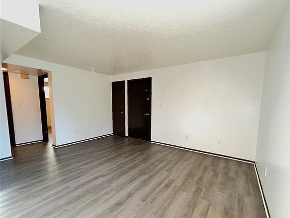 2nd image of 28 Pioneer Dr #1