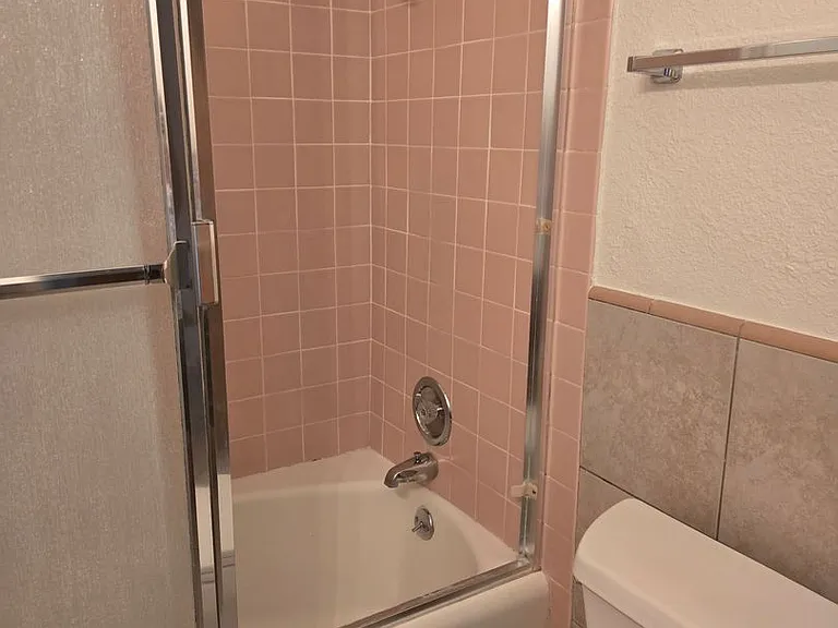 4314 University Ave #4 — Photo 8
