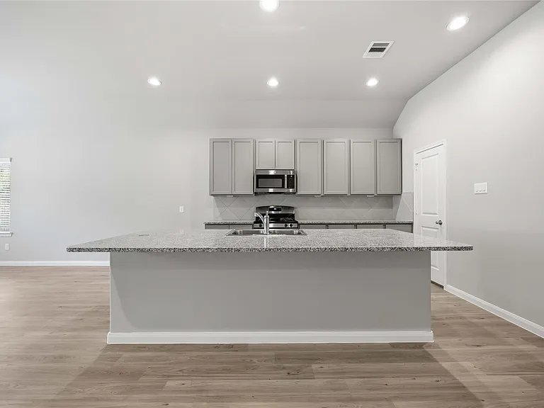 3919 Sugardale St — Photo 7