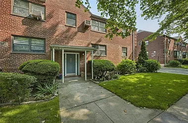 91-49 153rd Avenue, #123