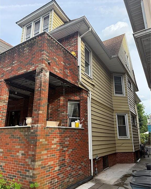 2nd image of 510 Avenue C