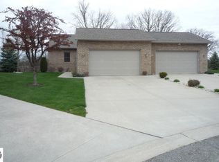 2719 Eland Ct, Mount Pleasant, MI 48858