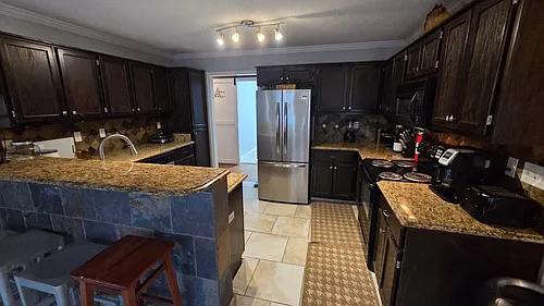 2361 Della St Photo 1