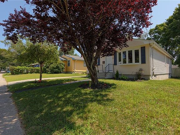 5th image of 21 Bicknell Ave