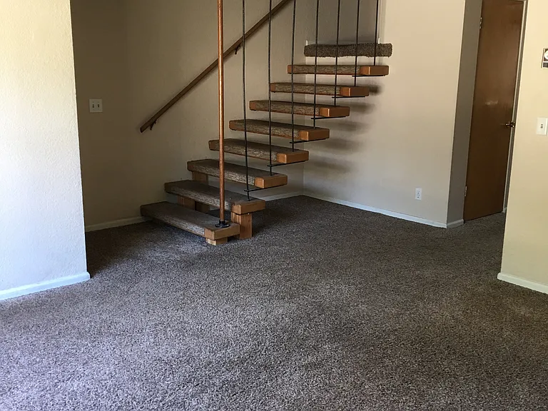 1165-1167 NE Harvey Rd #1165-1167 — Photo 19