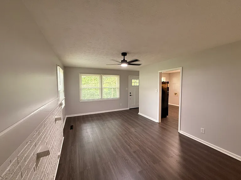 358 Volena Pl — Photo 6