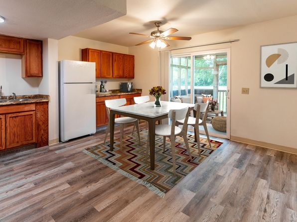 Arbor Pointe Townhomes | 420 Arbor Pointe Dr, Battle Creek, MI