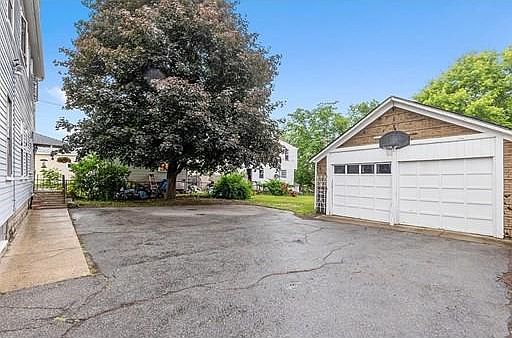 5th image of 17 Hilldale Ave #19