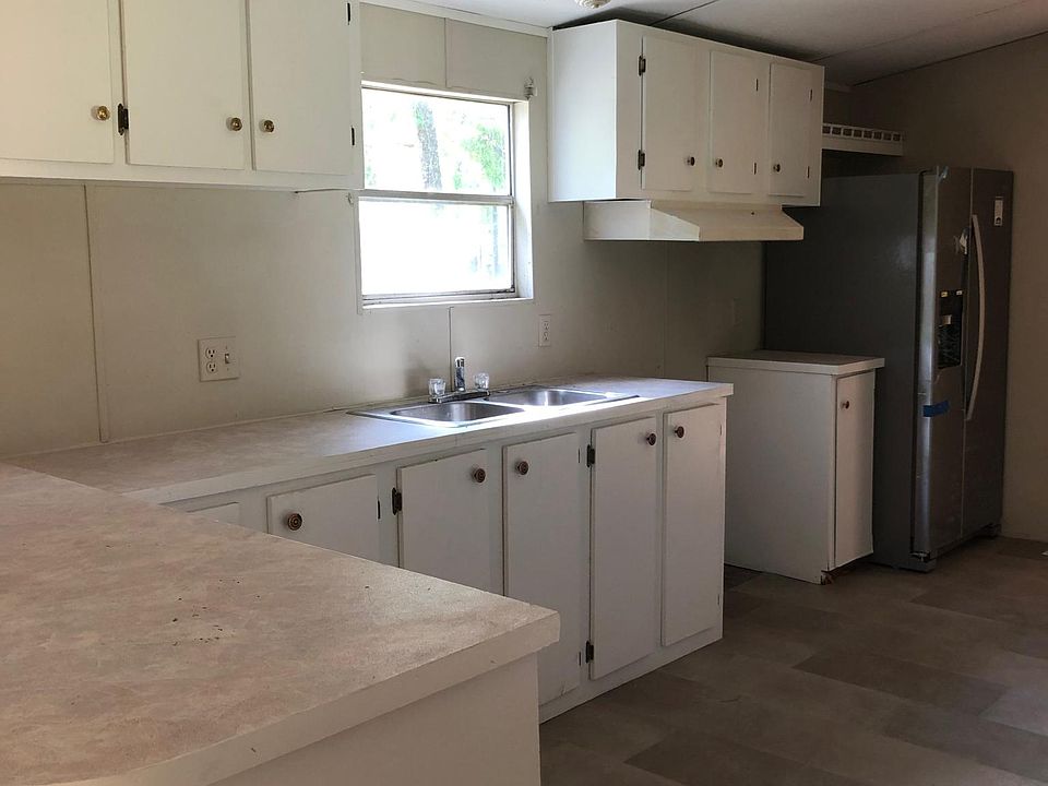 2nd image of 8424 Pin Oak Rd
