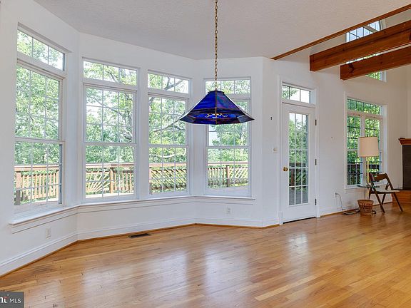 5th image of 138 Manor Dr