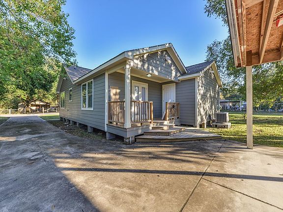 4th image of 15118 Monrad Dr