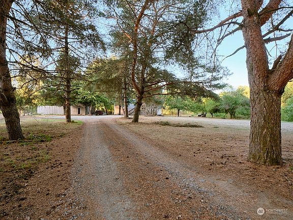 3rd image of 4302 NW 416th Street