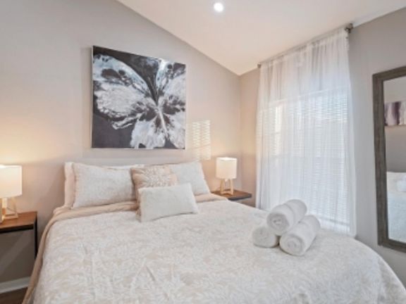 3rd image of 434 Lombard St #2R