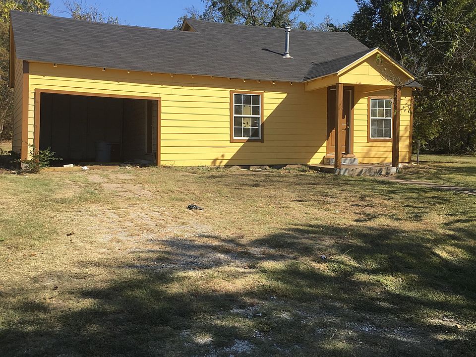 507 S Houston St, Wolfe City, TX 75496 Zillow