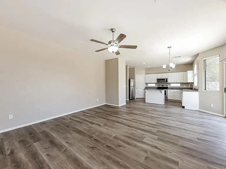 2409 S 90th Gln — Photo 5