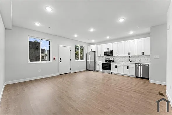 847 N 42nd St #1 — Photo 12