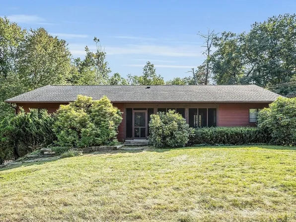 172 Lowell Rd, Groton, MA 01450