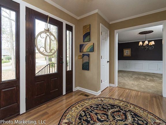 5th image of 111 Fernwood Dr
