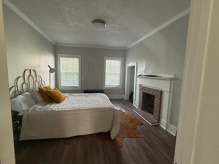 1511 Whitaker St #B — Photo 9