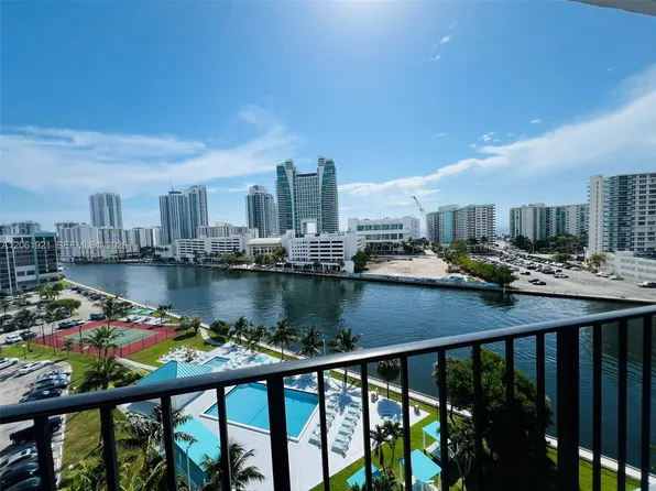 200 Leslie Dr, Hallandale Beach, FL