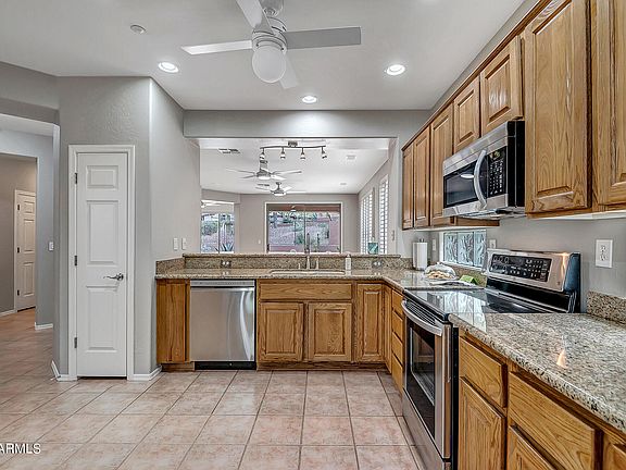 3rd image of 41427 N FAIRGREEN Way