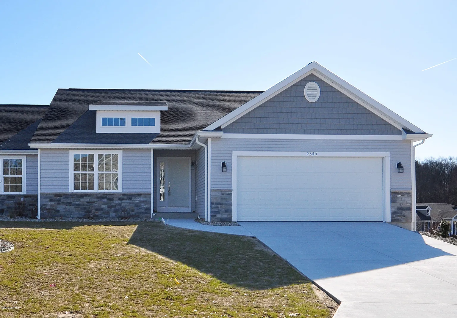 2540 Hunters Pond photo 1