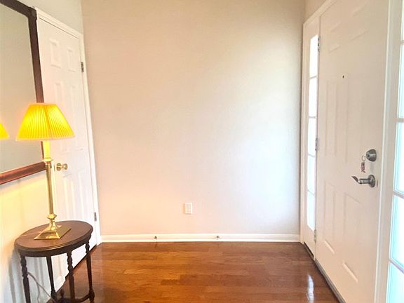 5th image of 1077 Green Meadow St