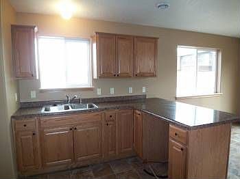 2nd image of 320 Spring Pl