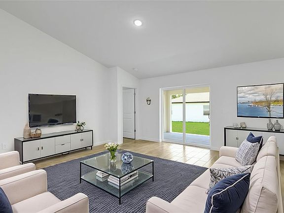 5th image of 224 GLADIOLA COURT