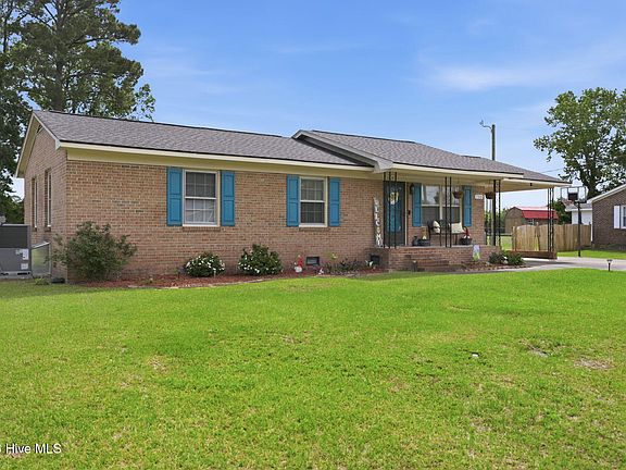 5th image of 733 Lewis Drive